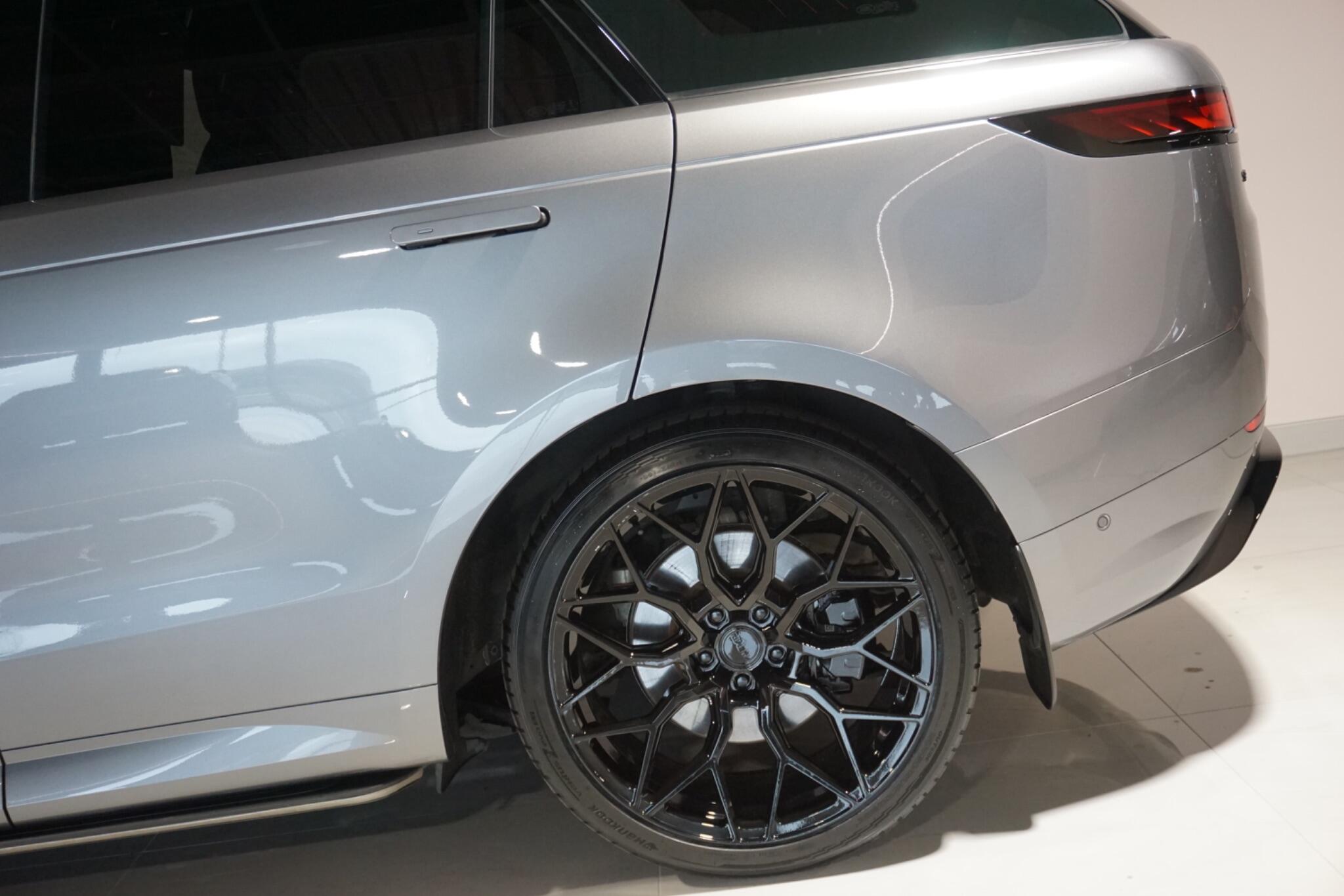 Land Rover Range Rover Sport 3.0 D300 MHEV Stealth Edition SUV 5dr Diesel Auto 4WD Euro 6 (s/s) (300 ps)